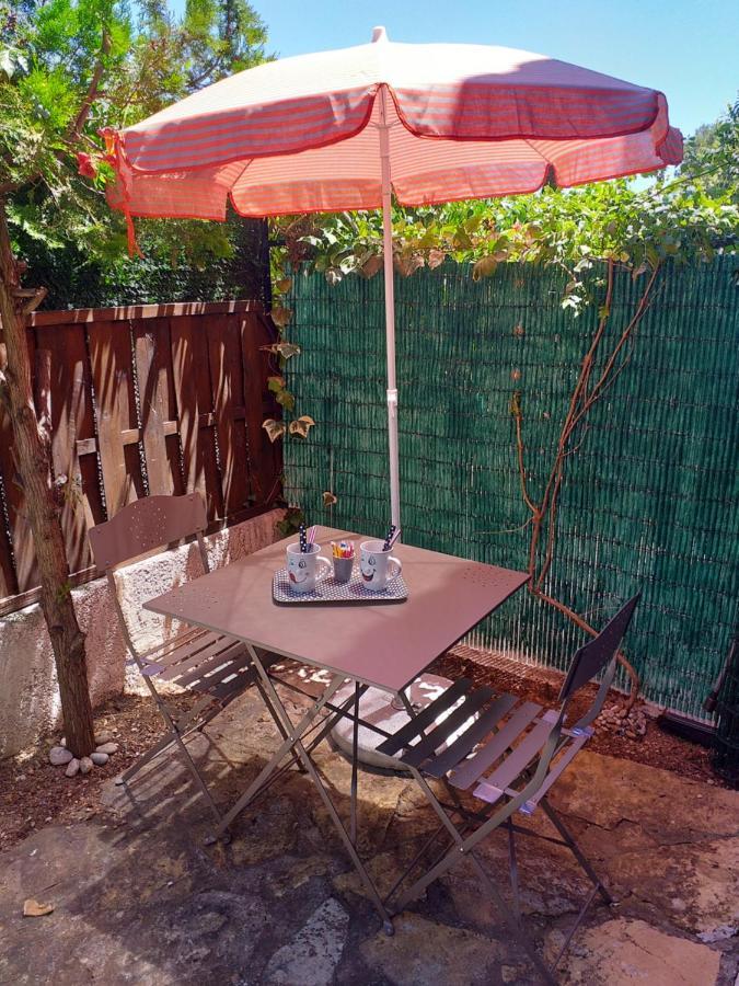 Joli Studio Res Au Calme En Rez De Jardin A Bandol. Exteriér fotografie
