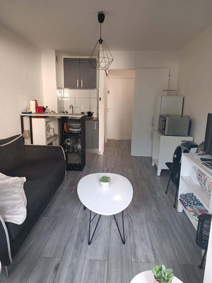 Joli Studio Res Au Calme En Rez De Jardin A Bandol. Exteriér fotografie